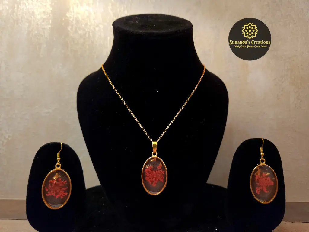 Real Flower Resin Jewellery Set (Snowdrop)