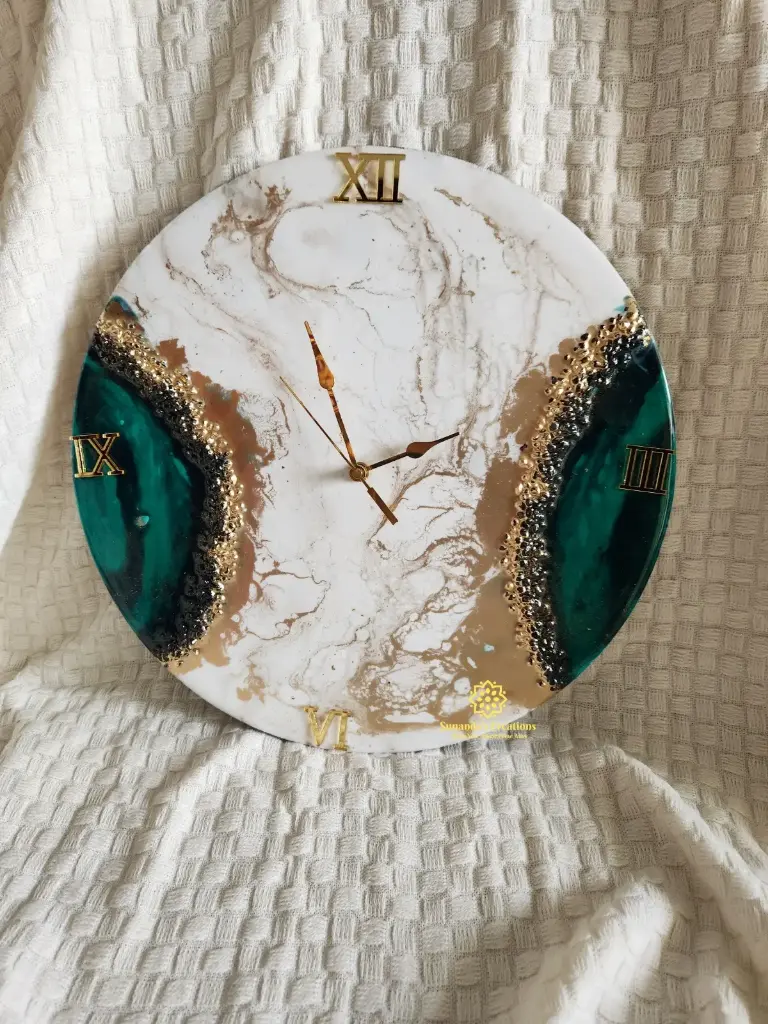 14" Resin Clock (White & Emareld Green)