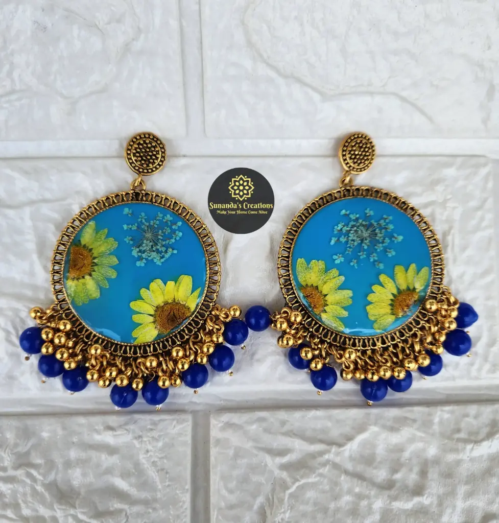 Floral Jhumka (Daisy)