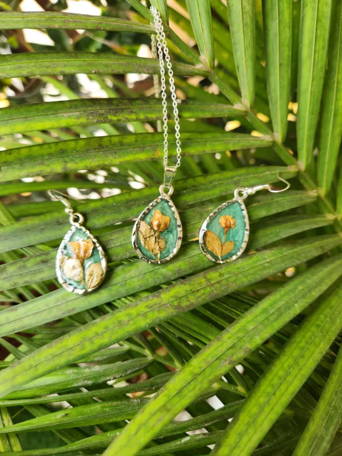 Floral Jhumka (Baby Rose)