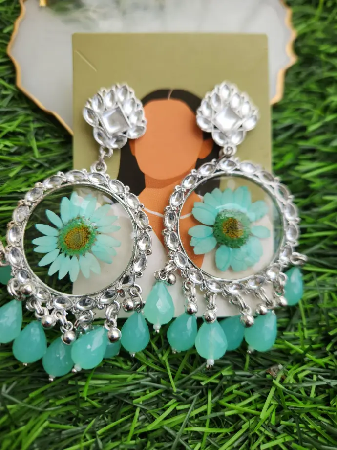 Floral Jhumka (Daisy)