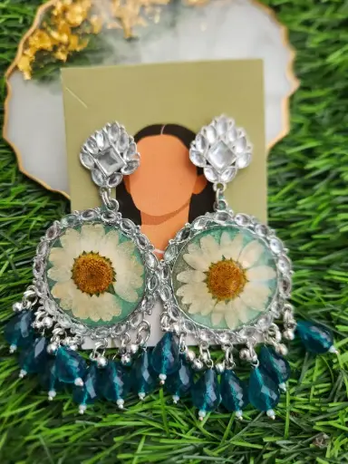 Floral Jhumka (Daisy)